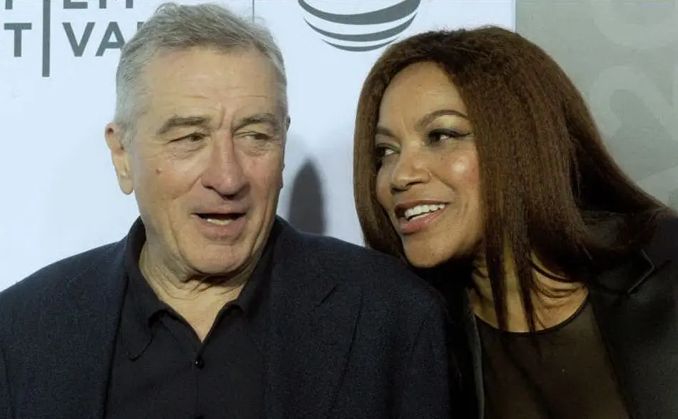 De Niro e la moglie Grace, nel 2016, durante le celebrazioni per il 40esimo anniversario d'uscita del film