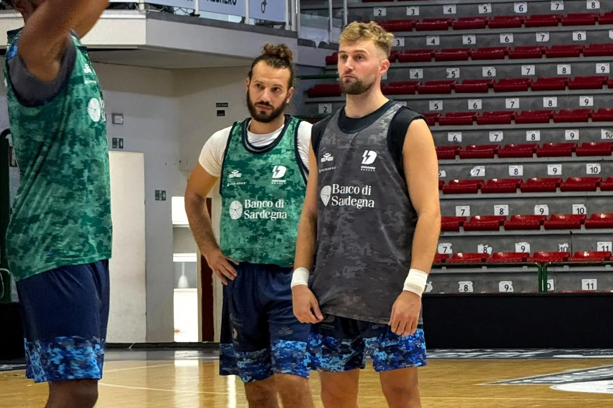 Alessandro Grande e Sean Flood (foto dinamobasket.com)