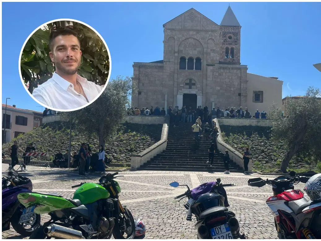 I funerali a Santa Giusta (foto Pinna)