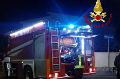 Un intervento dei Vigili del fuoco (Ansa)