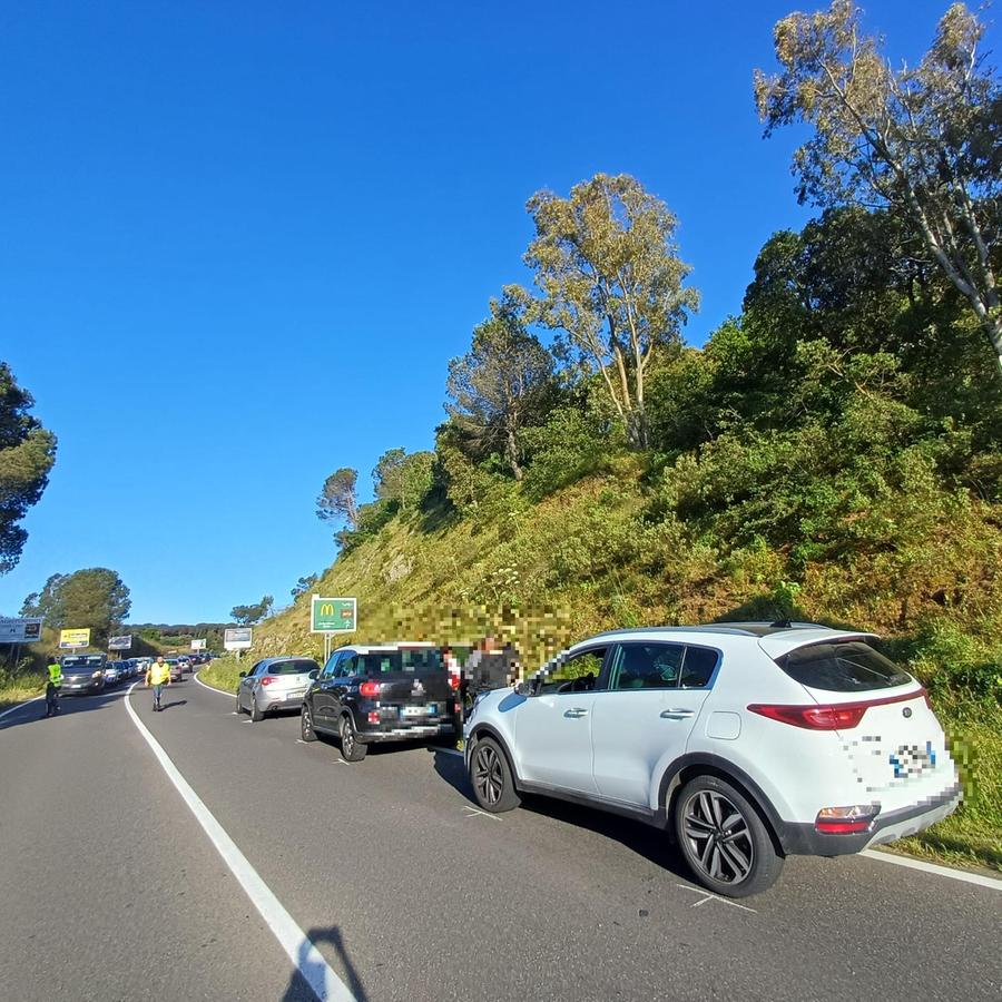Scontro all’ingresso di Nuoro: un ferito e traffico in tilt