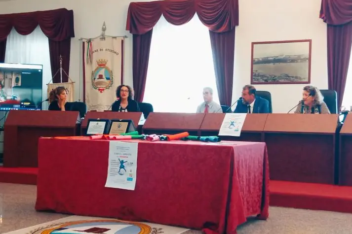Presentazione della Carta in consiglio a Stintino (foto Pala)