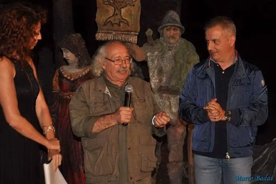 Gianni Argiolas (al centro) in una fase della scorsa edizione della rassegna (foto L'Unione Sarda - Sirigu)