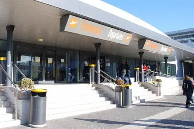 L'ingresso dell'aeroporto di Ciampino