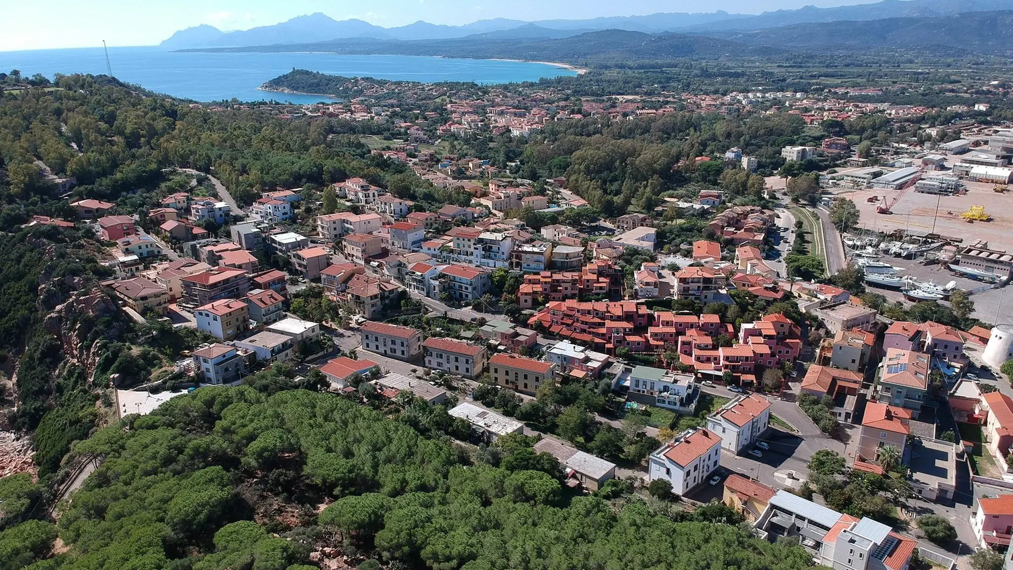 https://immagini.unionesarda.it/version/c:ODMyYTM2NTEtMDMwZi00:MzIwN2YzOTctM2E3Zi00/image.webp?f=16:9