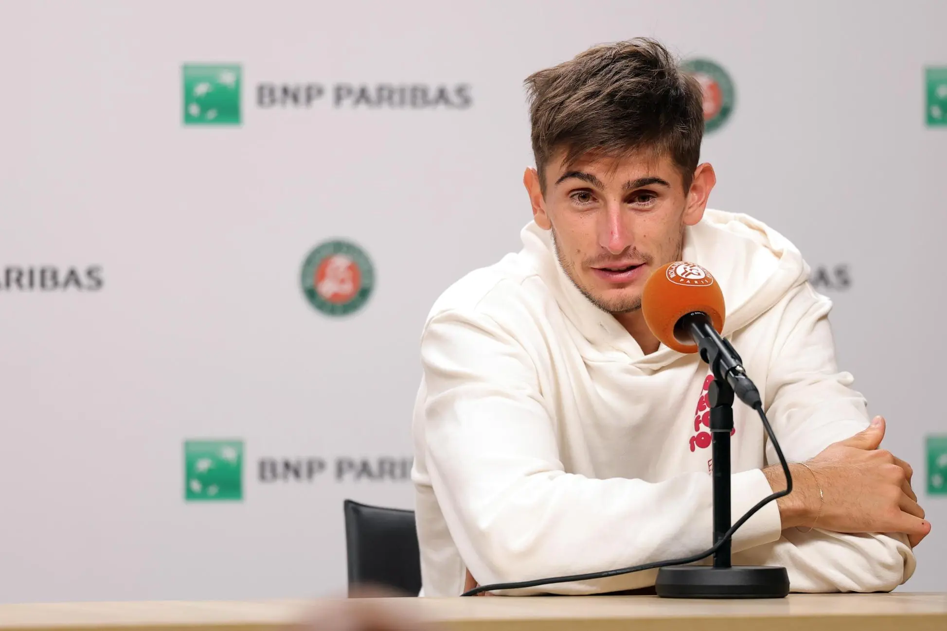 Matteo Arnaldi in conferenza stampa (Ansa)