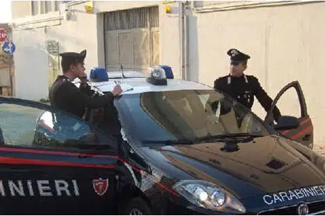 Una pattuglia di carabinieri (Archivio L'Unione Sarda)