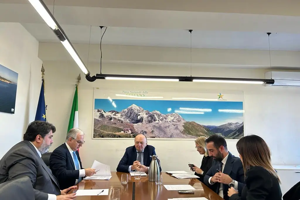 The meeting with Minister Pichetto (Photo Region of Sardinia)