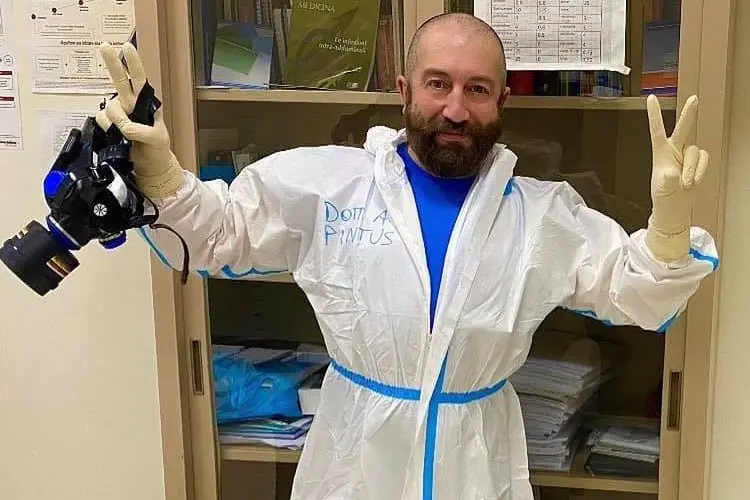 Antonio Pintus, medico infettivologo (Foto dal profilo social)