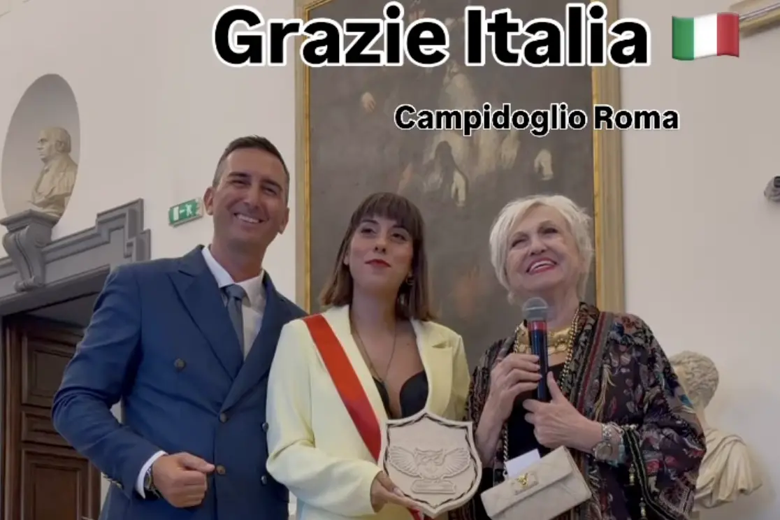“Premio internazionale della cultura” a Wanna Marchi e Stefania Nobile in Campidoglio, è polemica La premiazione (foto Instagram - Wanna Marchi)