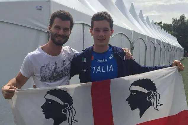 Filippo Tortu con il fratello Giacomo (archivio L'Unione Sarda)