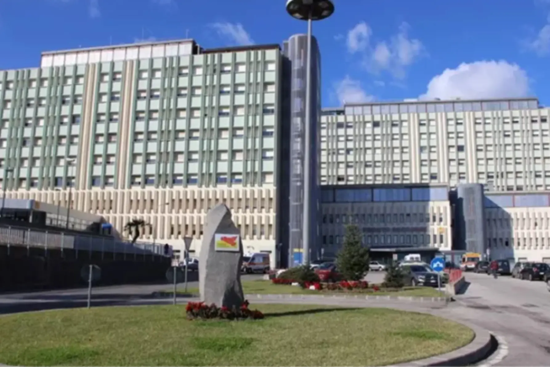 L'ospedale Cannizzaro di Catania (Ansa)