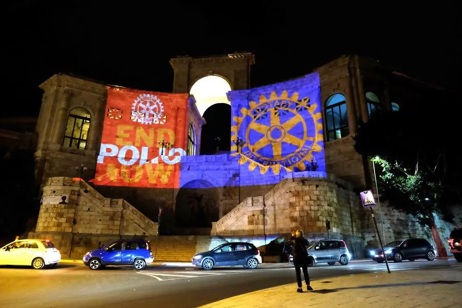 Il bastione di Saint Remy a Cagliari e la campagna &quot;End polio now&quot; del Rotary (foto archivio L'Unione Sarda)