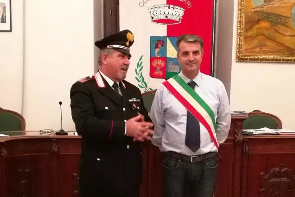 Il maresciallo Murgia con il sindaco di Nurri