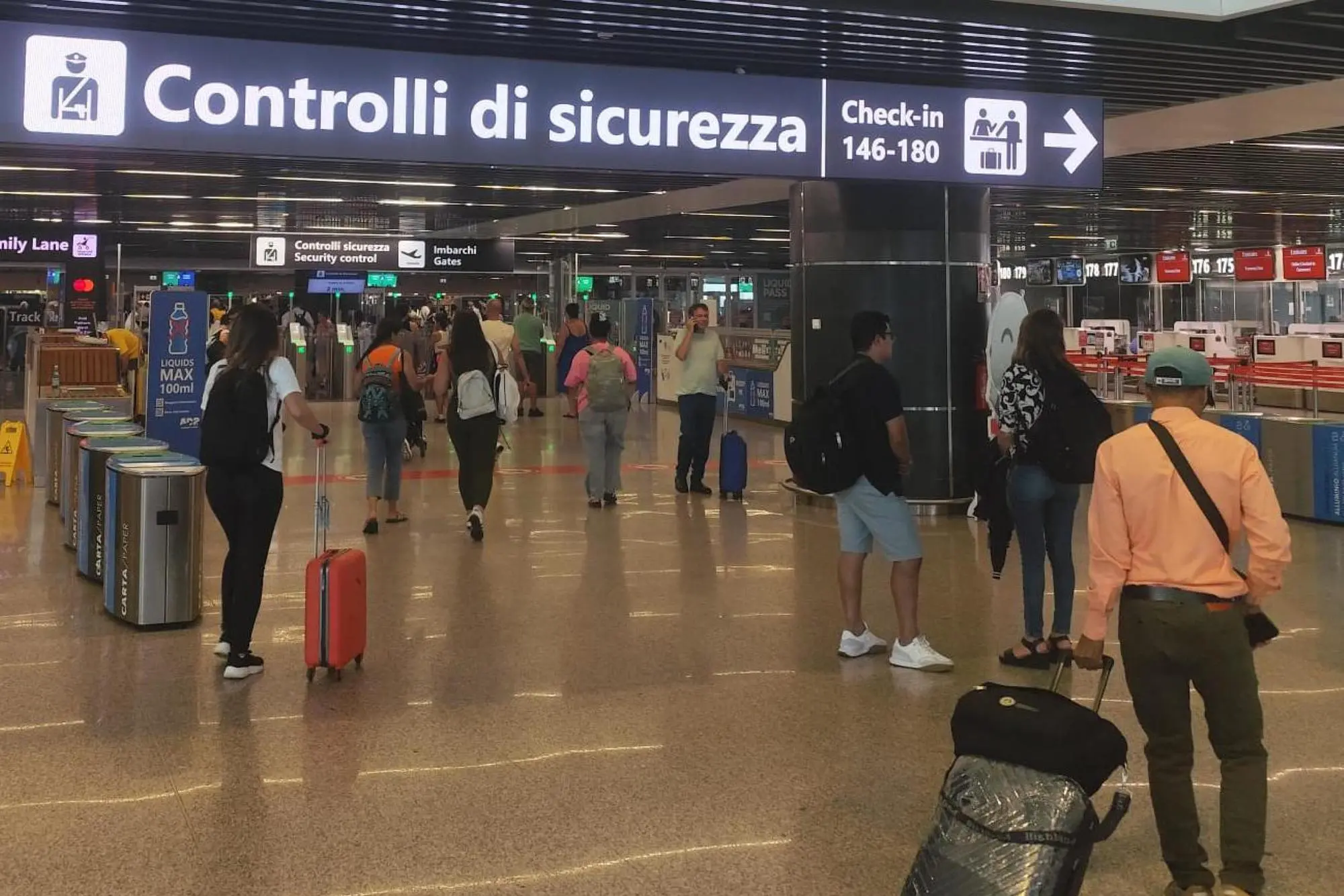 Passeggeri in partenza (Foto simbolo)