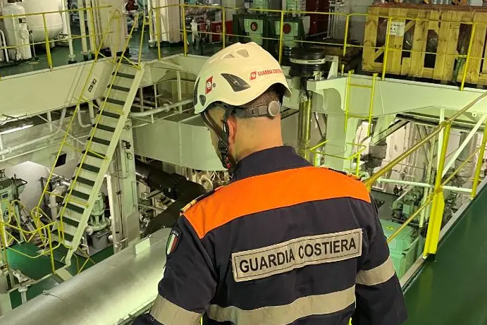 I controlli della Guardia Costiera (foto concessa)