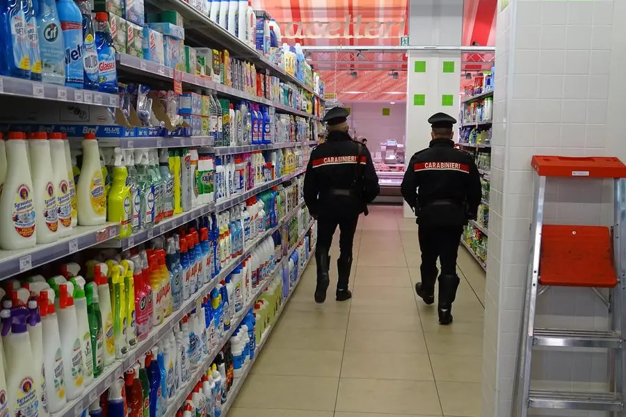 (foto carabinieri)