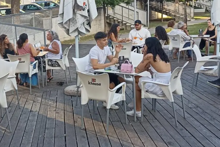 Tavolini a Cagliari (Foto Ungari)