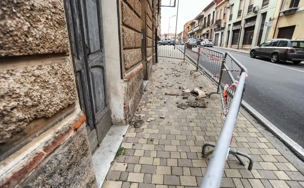 I danni del vento a Iglesias (foto L'Unione Sarda - Cucca)