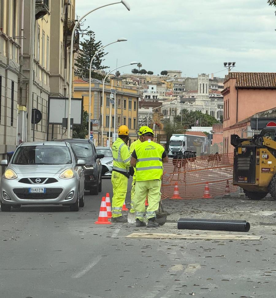 Si allarga il cantiere, alle porte della città il traffico è da incubo