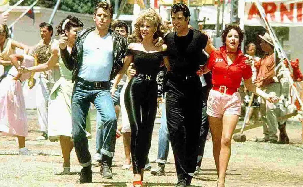 Racconta la storia d'amore tra Danny e Sandy