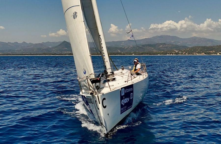 Sardinia Race, Charlie vince in volata