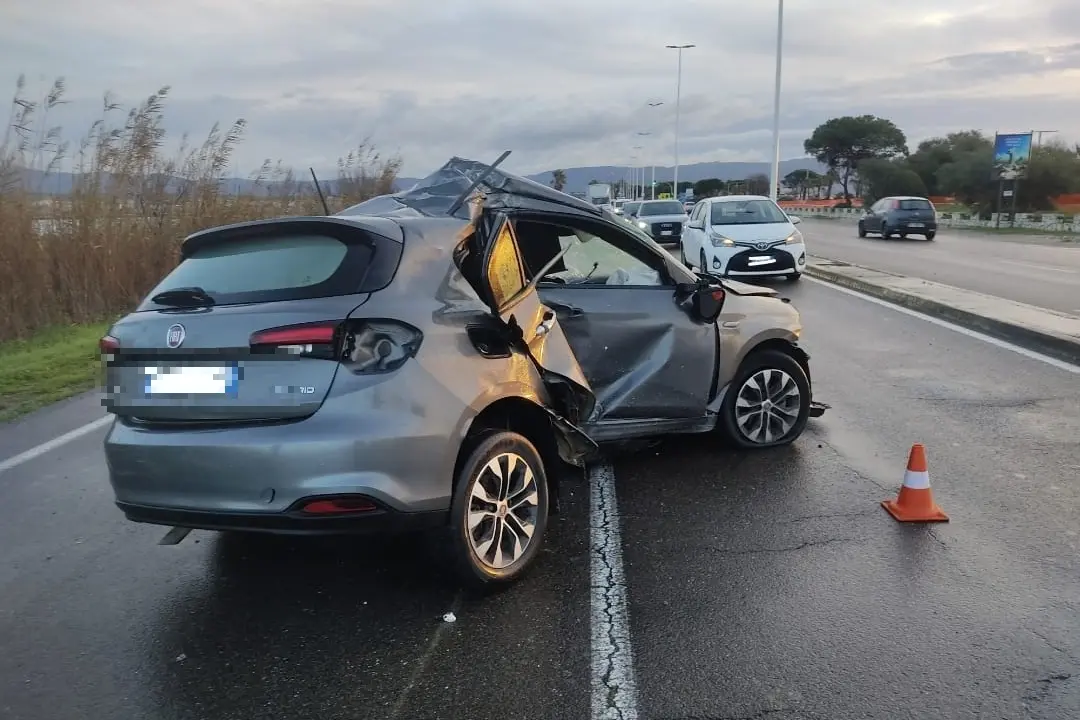 L'incidente in viale Poetto a Cagliari (Foto A. Serreli)