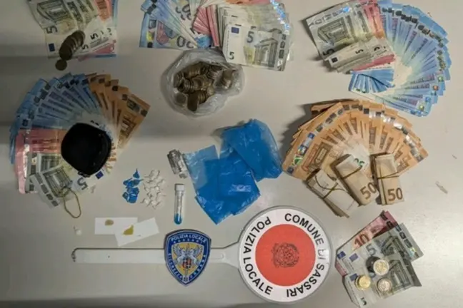 Il "bottino" soperto dalla polizia locale