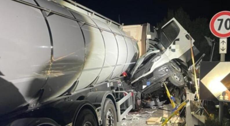 Si schianta su un Tir, muore quartese