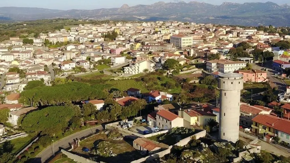 https://immagini.unionesarda.it/version/c:ODVkNDE0MjUtYzViNC00:ODI0NWViNWQtNzcwYi00/image.webp?f=16:9