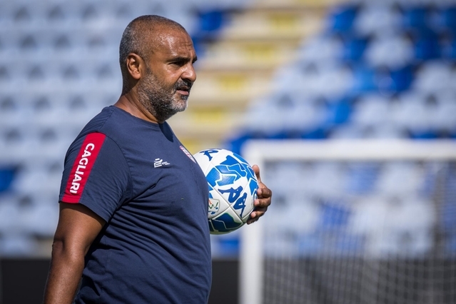 L'allenatore del Cagliari Fabio Liverani (foto L'Unione Sarda)