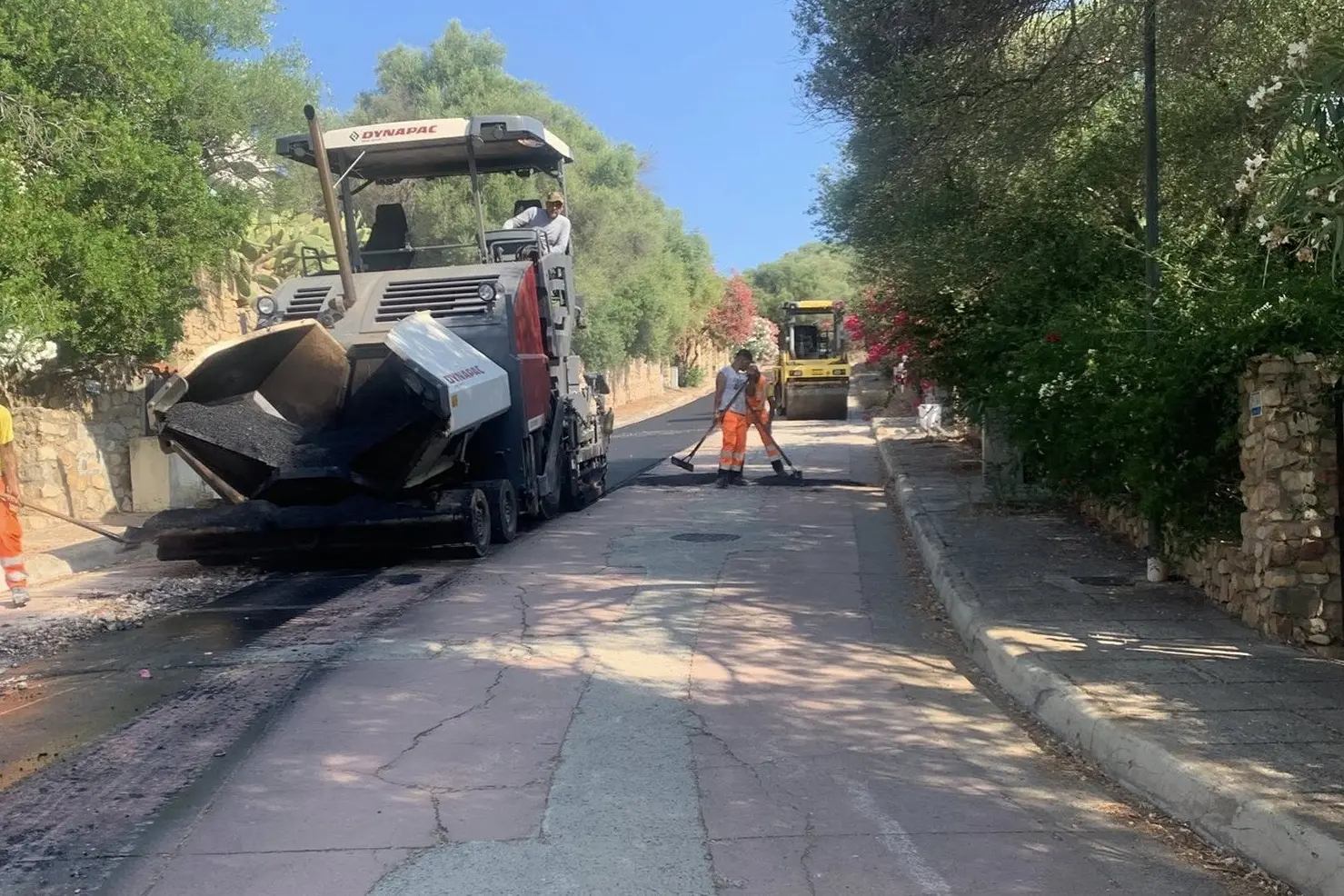 La strada per Cala Sinzias