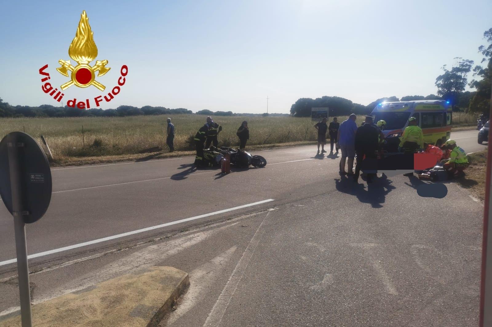 Arzachena: perde il controllo della moto e finisce sull’asfalto