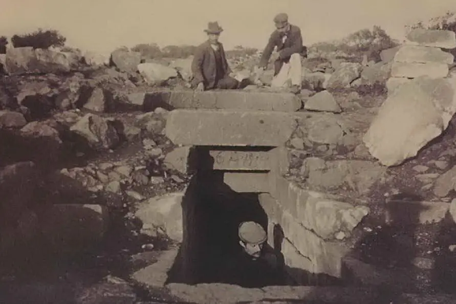 Gli scavi di Antonio Taramelli a Santa Vittoria di Serri