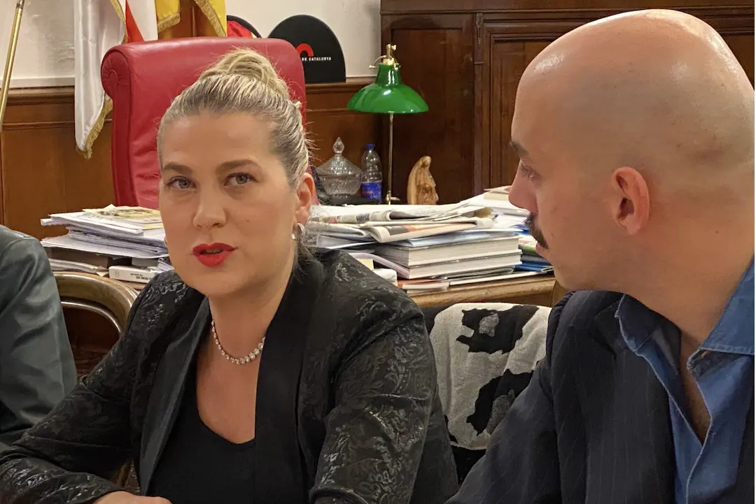 L'assessora Maria Grazia Salaris e Alessandro Cocco dei Fratelli d'Italia Alghero