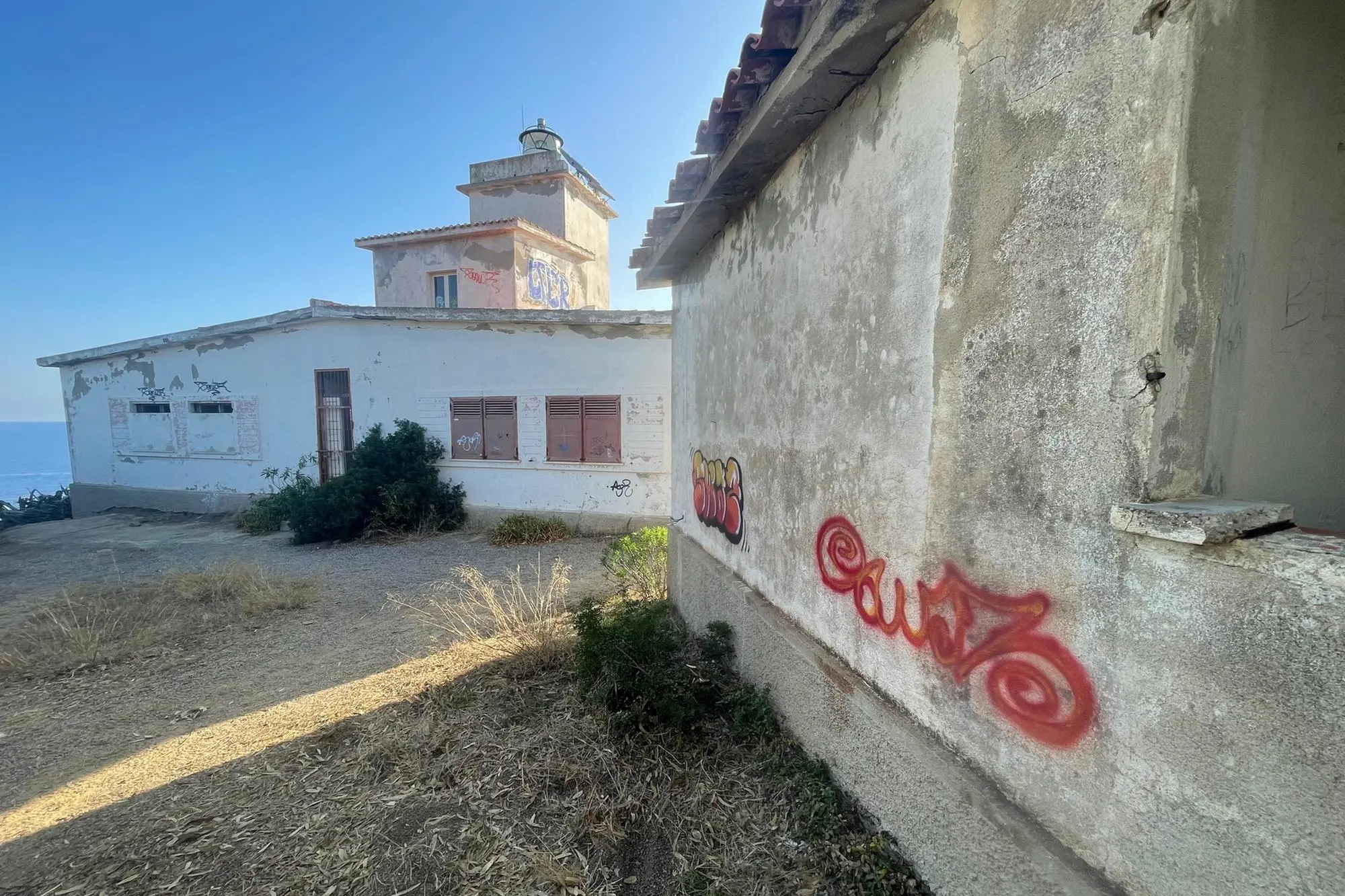 Capo Ferrato, il faro (foto Agus)