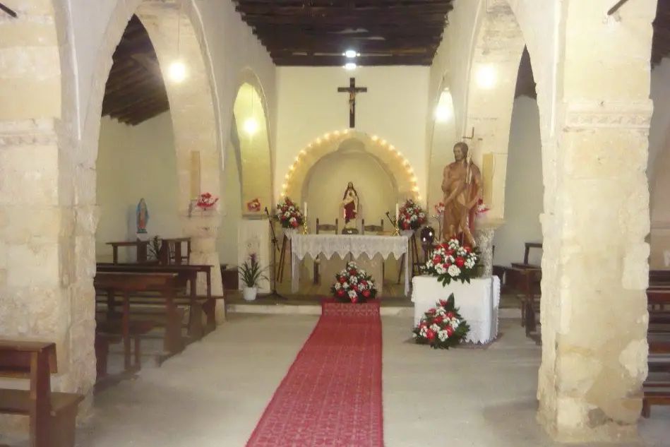 L'interno della chiesetta di San Giovanni a Settimo (Foto andrea serreli)