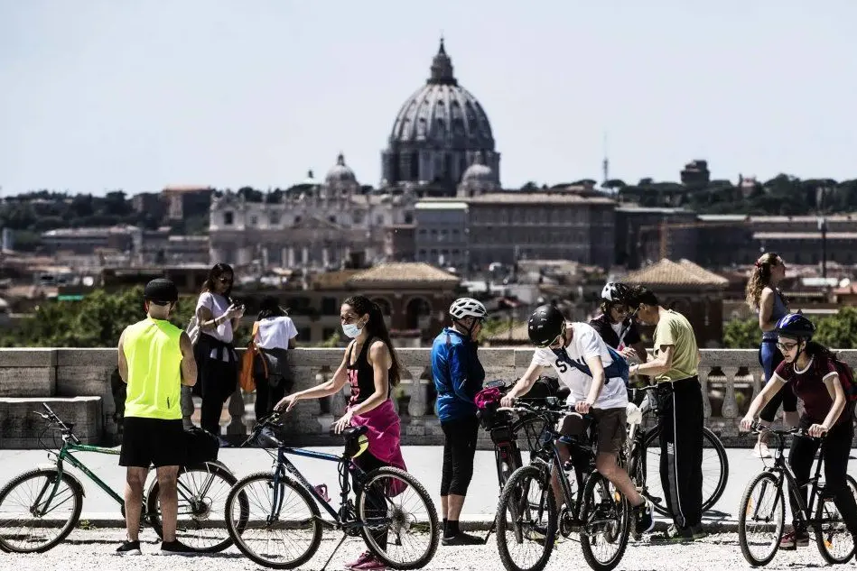 Roma, dopo il lockdown (Ansa)