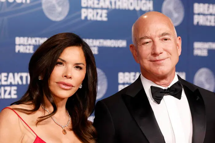 Lauren Sanchez e Jeff Bezos (Ansa)