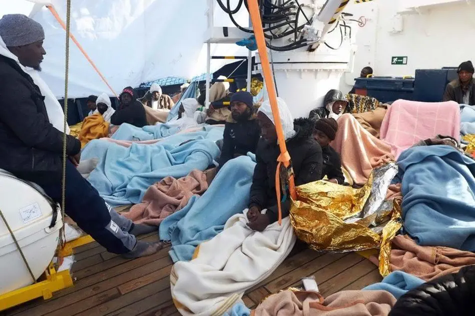 I migranti a bordo della Alan Kurdi (Ansa)