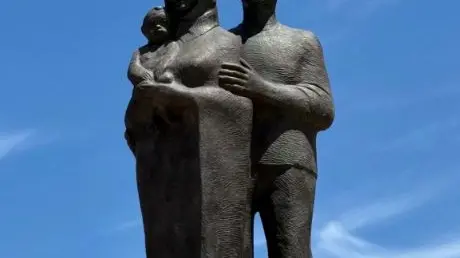 https://immagini.unionesarda.it/version/c:ODZiNDgzMWItYTMzYi00:ZDFhYmI0OTktMGVhYS00/image.webp?f=16:9