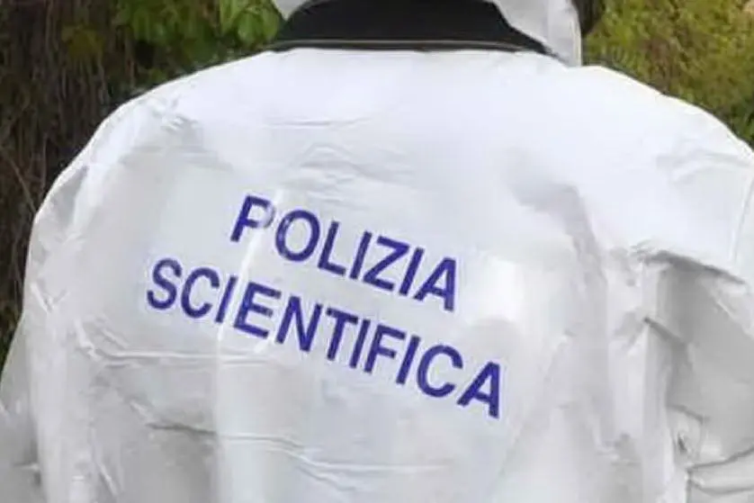 Polizia scientifica (archivio L'Unione Sarda)
