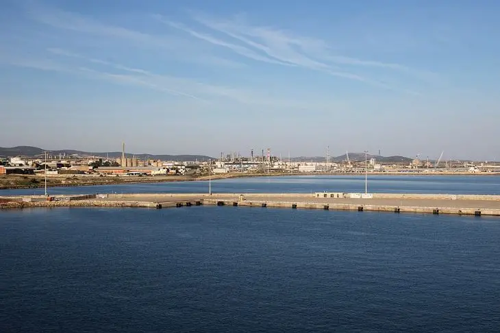 L'area industriale di Porto Torres (foto Pala)