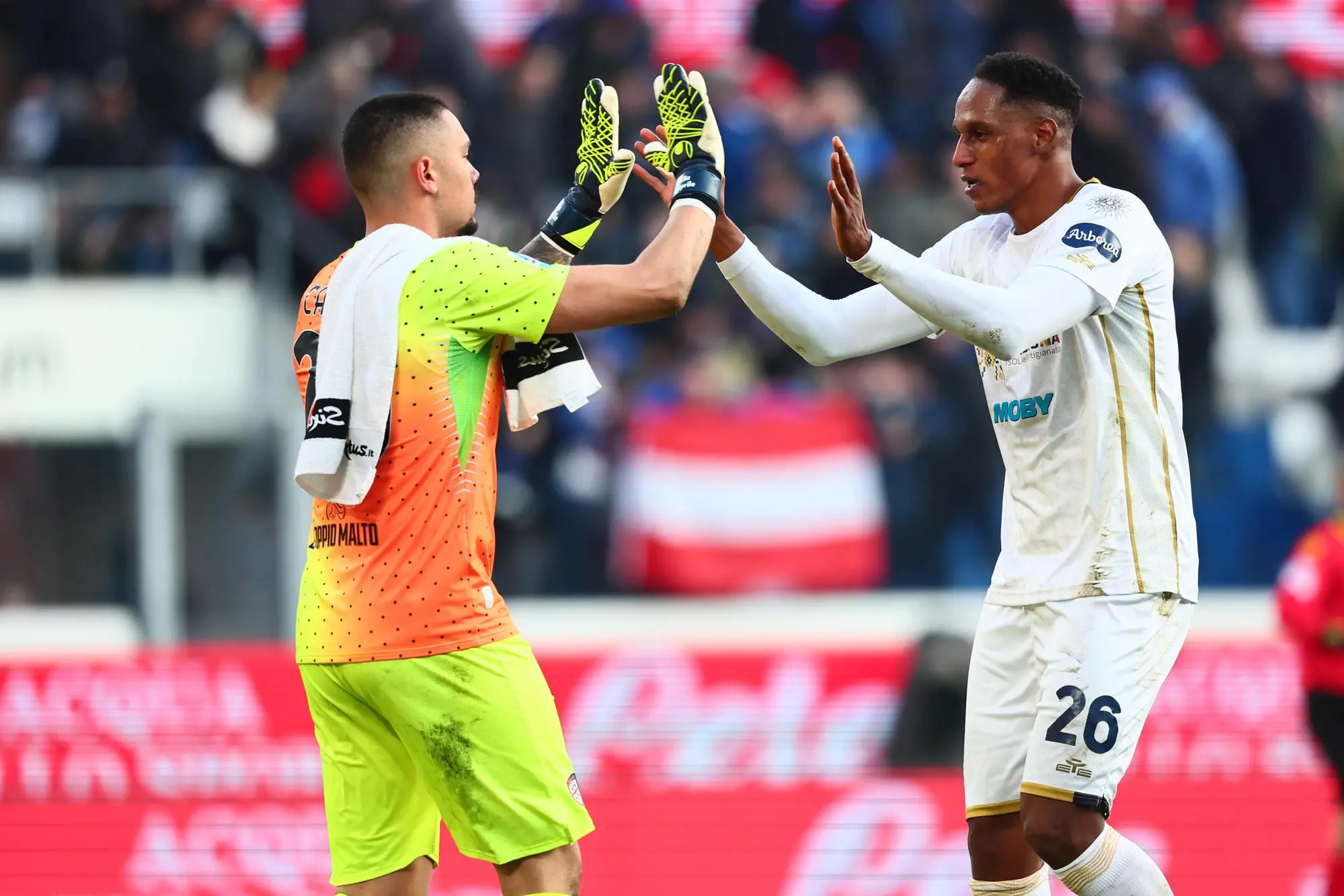 Elia Caprile e Yerry Mina