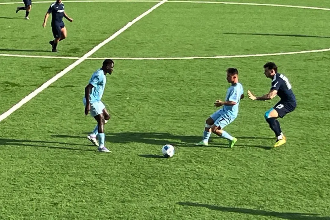 Una fase di gioco del match tra Budoni e Olbia (foto Ilenia Giagnoni)