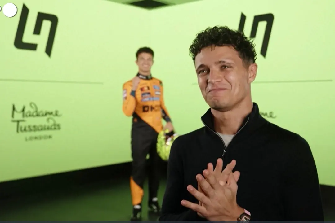 Lando Norris "incontra" la sua statua di cera a Londra, "è il luogo perfetto"