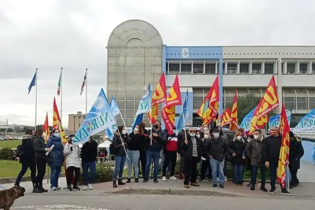 Il sit-in dei lavoratori (foto concessa)