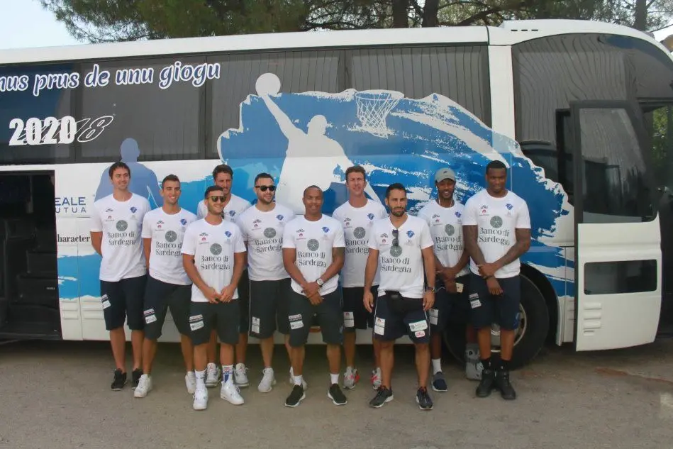 La squadra alla partenza per il ritiro