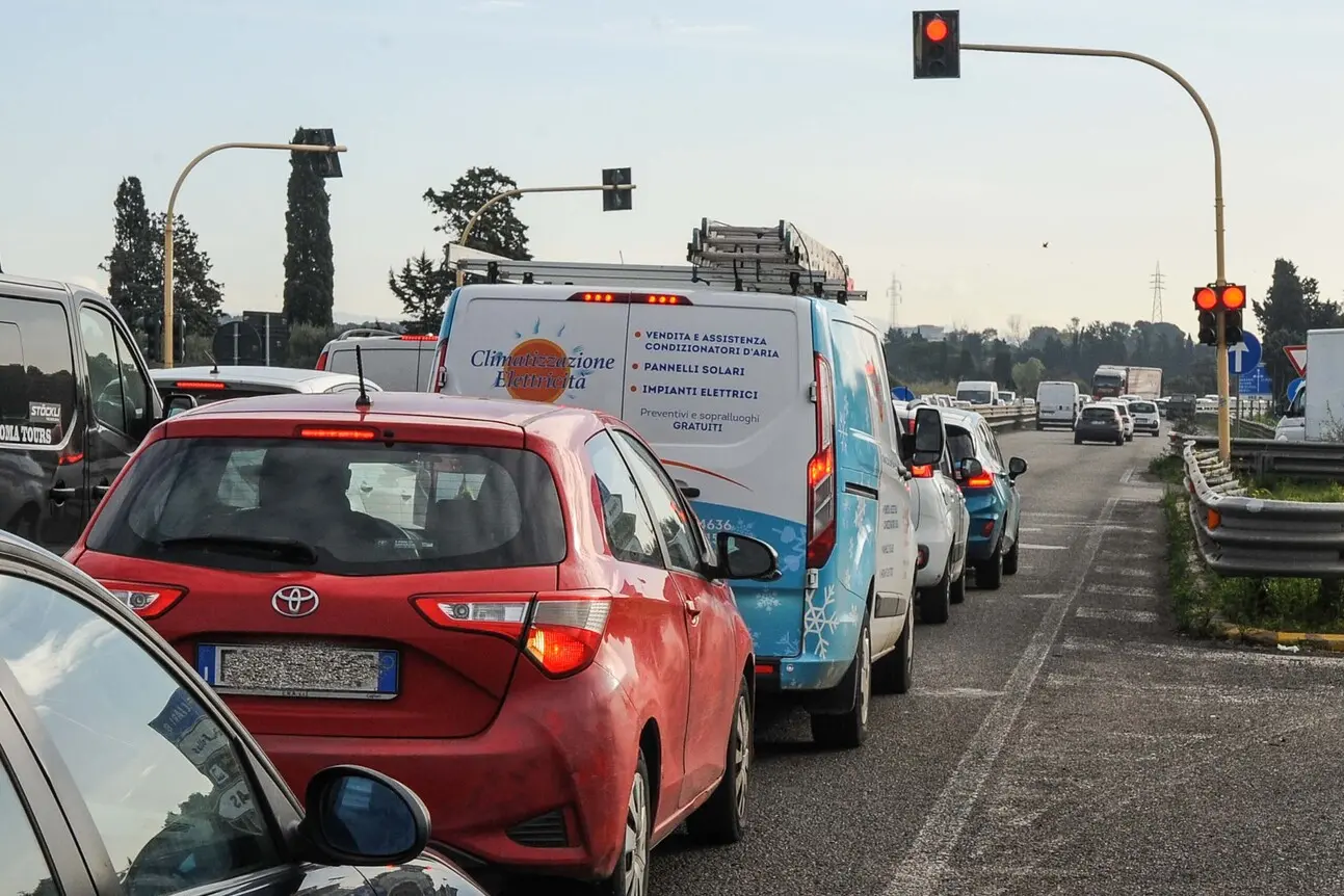 Ora l’allerta rossa è per il traffico