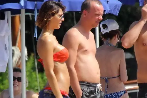 Anna Tatangelo e Gigi D'Alessio in spiaggia